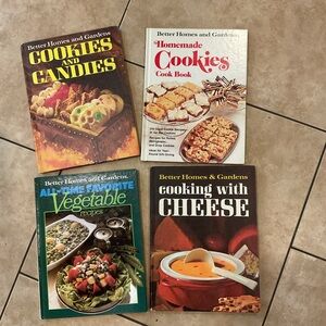 Better Homes and Gardens Cookbook Collection - Red, Green, Brown